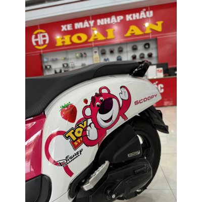 xe scoopy gấu dâu