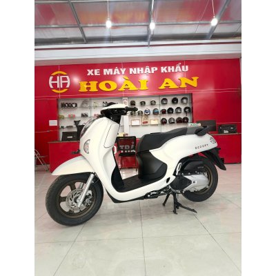 XE SCOOPY 2025 MÀU TRẮNG